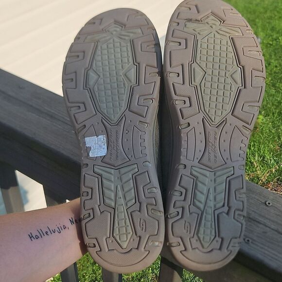 Hard-to-Find Men’s Size 15 Skechers Relaxed Fit Memory Foam Khaki Slip-On Loafer - Picture 8 of 8